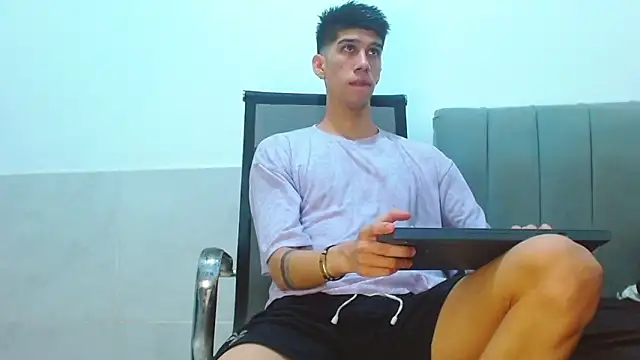 jhony-sex online show from June 3, 7:44 am
