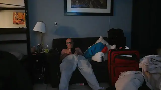 Snapshot of justjerkinaround666 chatting on January 12, 8:14 am justjerkinaround666 online show from January 12, 8:14 am