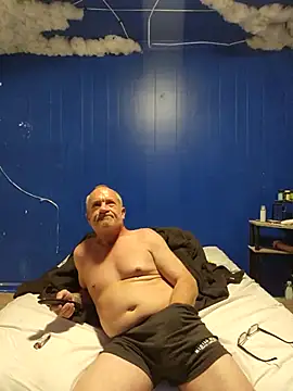 Snapshot of justjerkinaround666 chatting on March 31, 4:18 pm justjerkinaround666 online show from March 31, 4:18 pm