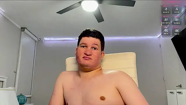 Snapshot of Lorenzo_hernandez chatting on September 23, 10:46 pm Lorenzo hernandez online show from September 23, 10:46 pm