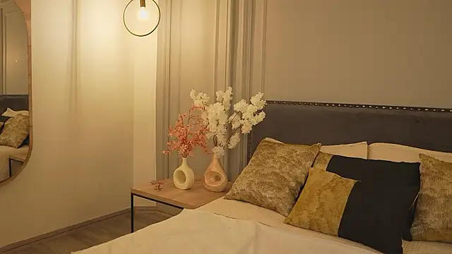 IrisBaker online show from March 5, 9:55 pm