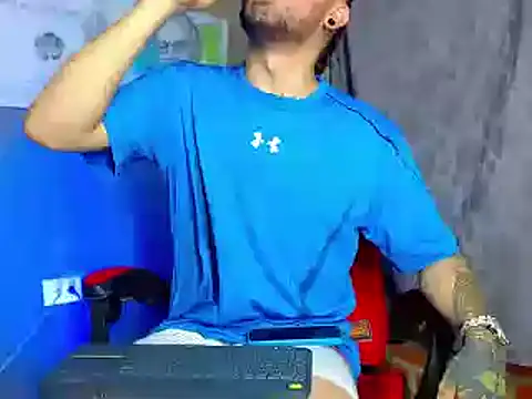 smoker445 online show from March 3, 10:42 pm