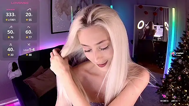 LoryWood online show from January 17, 2:50 pm