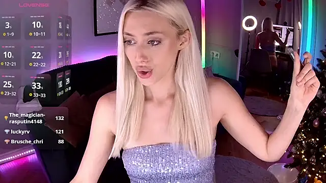 LoryWood online show from January 17, 6:23 pm