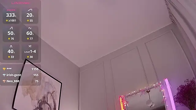 LoryWood online show from February 24, 5:53 pm