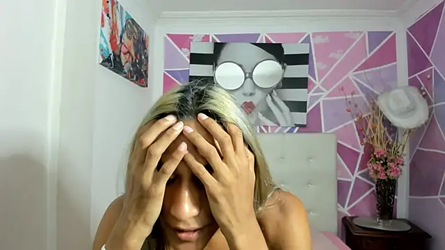 Brisahott online show from March 14, 2:10 am