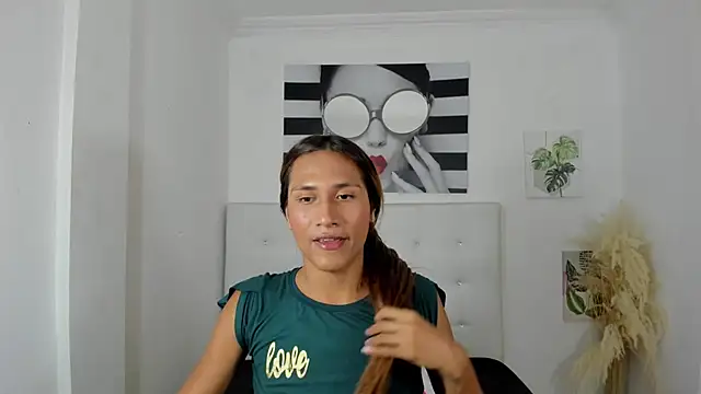 Brisahott online show from September 11, 1:39 am