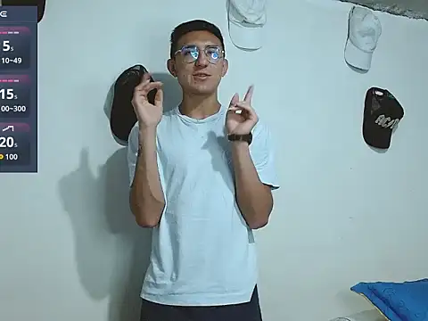 samfox  online show from March 30, 11:11 am