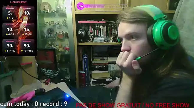 nicolasdumand21 online show from December 13, 10:55 pm