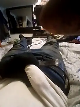 dougyhung2231 online show from February 28, 8:10 pm