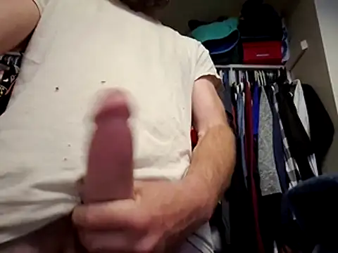 dougyhung2231 online show from March 22, 9:18 pm