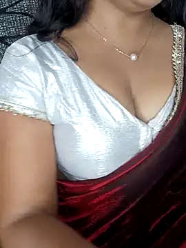 Snapshot of Tanvi-patil chatting on May 25, 5:41 pm Tanvi-patil online show from May 25, 5:41 pm