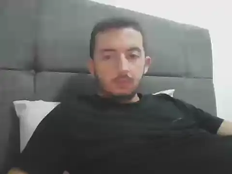 laynufff online show from October 7, 5:10 pm