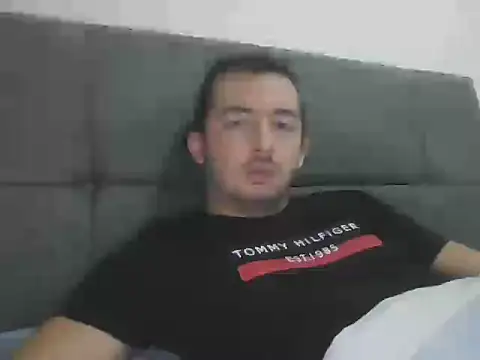 laynufff online show from October 19, 3:01 pm