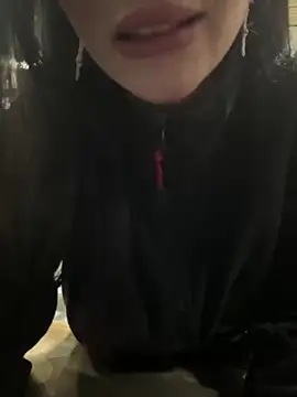 hrnxyygirl online show from December 12, 12:38 am