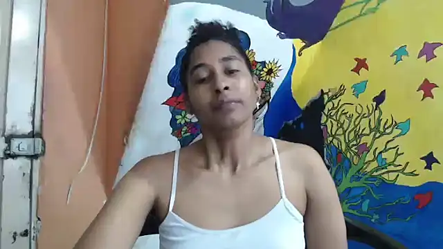 yohatinelly07 online show from February 5, 8:13 pm