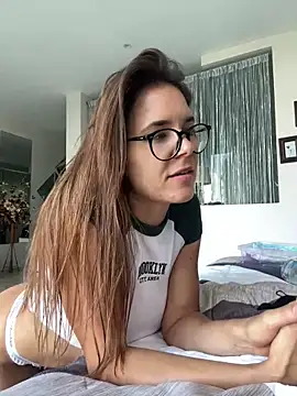 JuicyFruits93 online show from March 2, 7:21 am