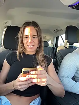 JuicyFruits93 online show from December 15, 1:48 pm