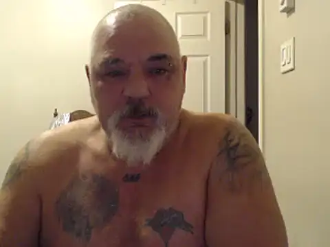 Newfiesausage1972 online show from January 30, 11:22 am