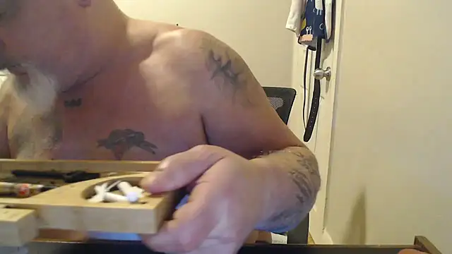 Newfiesausage1972 online show from March 4, 8:16 pm