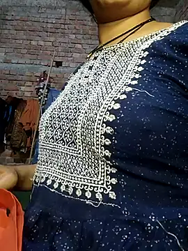 Snapshot of Simaran_bhabhi chatting on March 13, 4:34 pm Simaran bhabhi online show from March 13, 4:34 pm