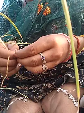 Snapshot of Simaran_bhabhi chatting on March 21, 11:55 am Simaran bhabhi online show from March 21, 11:55 am