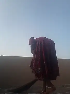 Snapshot of Simaran_bhabhi chatting on October 13, 1:38 am Simaran bhabhi online show from October 13, 1:38 am