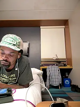 1BeautyN1Beast online show from October 1, 11:33 pm