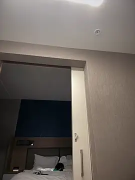 1BeautyN1Beast online show from November 18, 3:05 pm