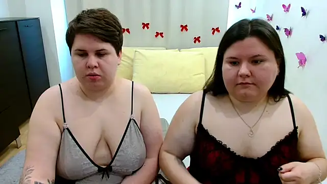 BeckyAndHellen online show from October 15, 11:21 am