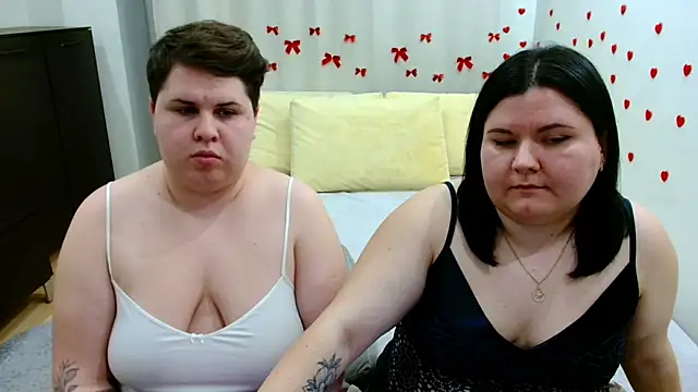 BeckyAndHellen online show from November 15, 7:10 pm