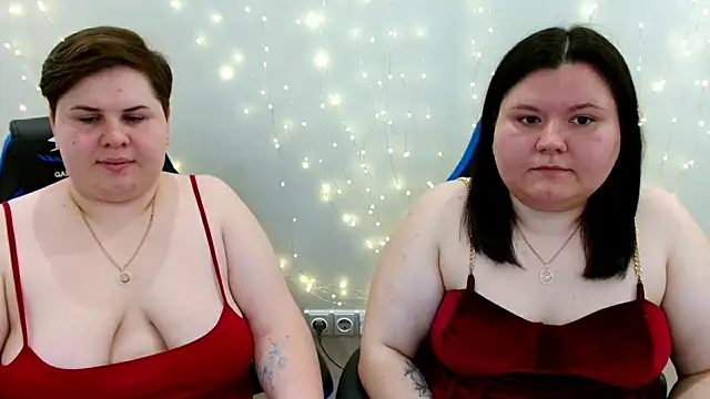 BeckyAndHellen online show from May 30, 11:40 am