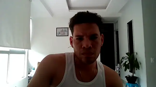 Snapshot of kinke31 chatting on January 10, 5:45 pm kinke31 online show from January 10, 5:45 pm