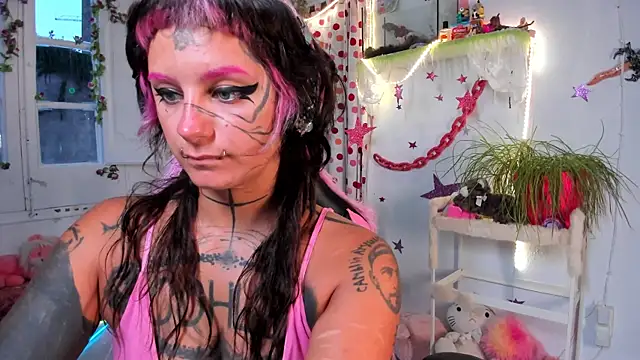 lady sontse  online show from July 11, 7:27 pm
