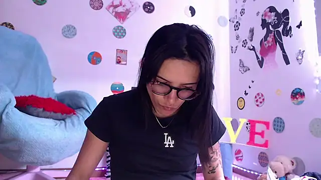 Yaumiko online show from March 18, 1:31 pm