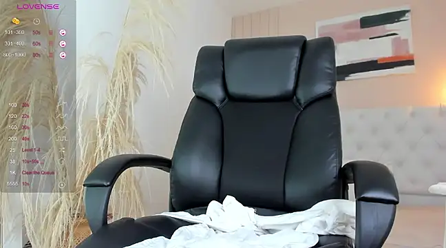 LOISE-XX online show from January 18, 11:00 am