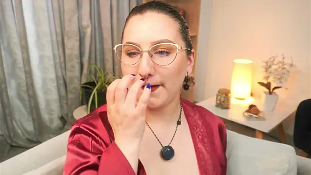 Ximenna Cruz online show from April 11, 5:50 pm