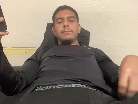 Molly1993rrrrrrrf online show from January 10, 12:23 am