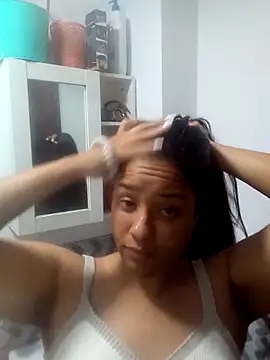 Snapshot of EAAM1 chatting on October 17, 3:42 am EAAM1 online show from October 17, 3:42 am