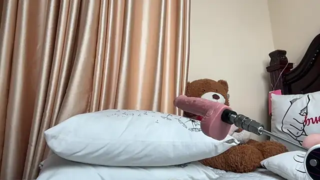 SexyAudreyFuck online show from September 27, 12:04 am