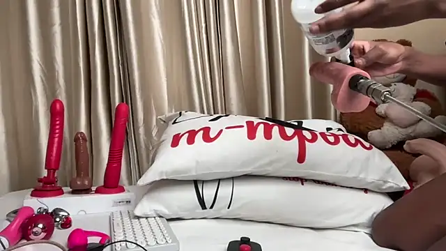 SexyAudreyFuck online show from December 16, 12:26 am