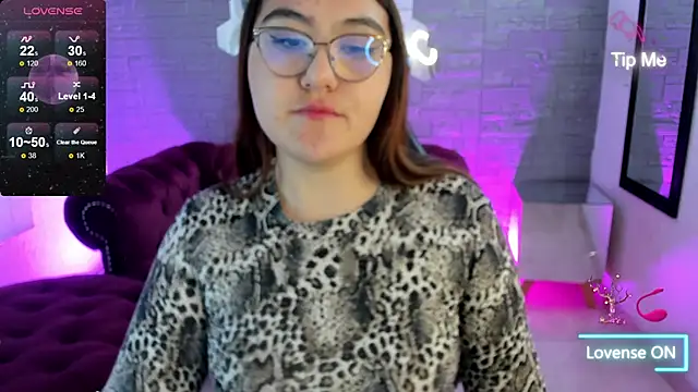 conniejames m online show from November 22, 12:37 pm