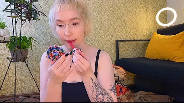 EmmyAmbros online show from February 16, 8:21 am