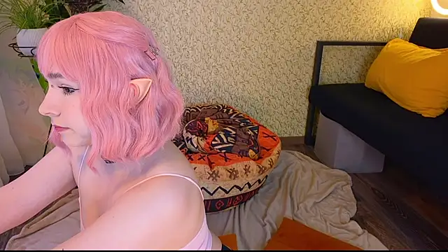 EmmyAmbros online show from October 23, 11:35 pm