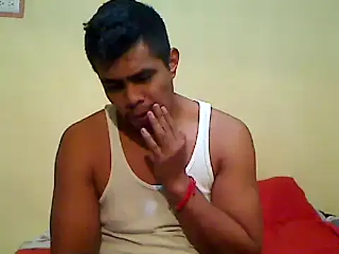 Snapshot of lozter345 chatting on November 6, 10:32 pm lozter345 online show from November 6, 10:32 pm