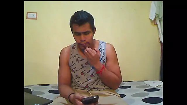 Snapshot of lozter345 chatting on November 13, 6:07 pm lozter345 online show from November 13, 6:07 pm