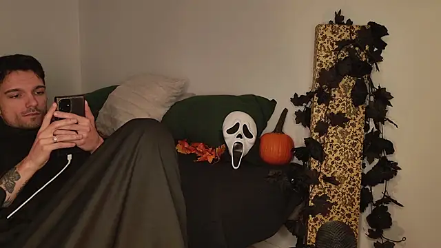 JackDesFeux online show from October 31, 3:18 am