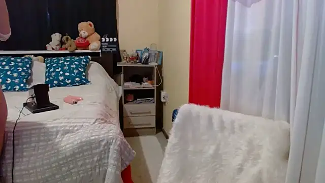 Snapshot of Brunna_Ella chatting on June 25, 5:50 pm Brunna Ella online show from June 25, 5:50 pm