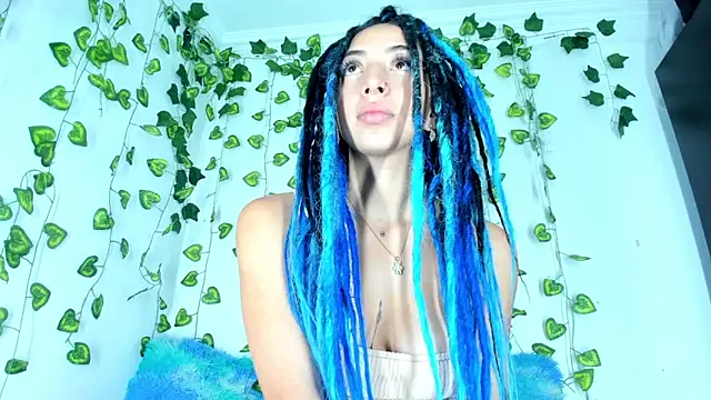 SaturnooStonee online show from December 30, 7:04 am