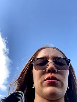 melody-dy online show from September 10, 10:10 pm